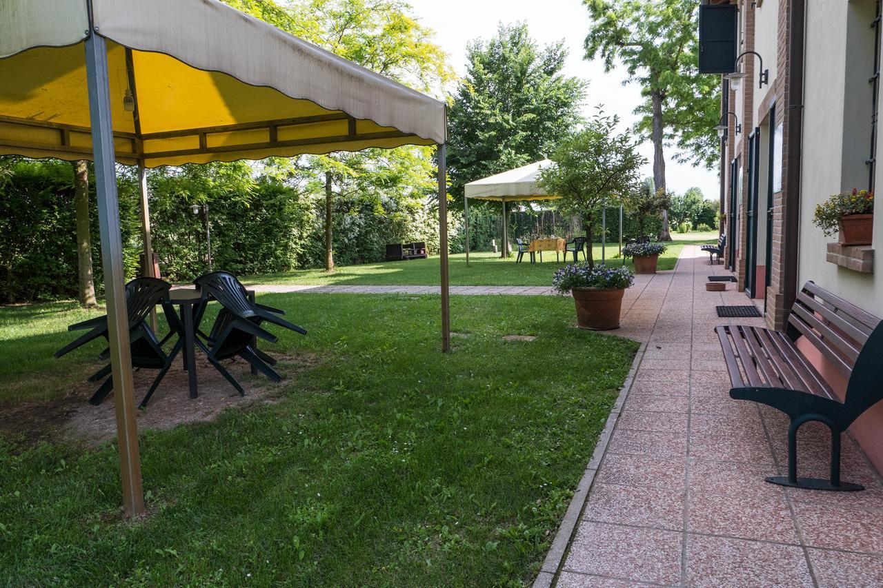 Agriturismo Alla Casella Ferrara Exteriör bild